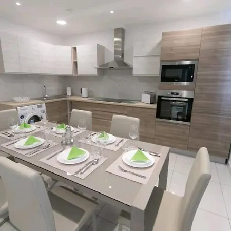 Orion Court 4c Stunning And Luxurious 3 Bedroom Lägenhet *