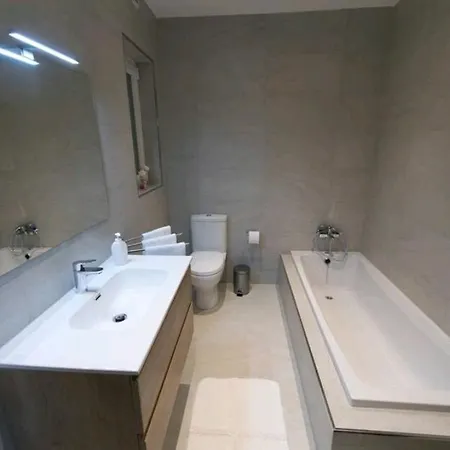 Orion Court 4c Stunning And Luxurious 3 Bedroom