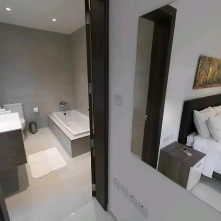 Orion Court 4c Stunning And Luxurious 3 Bedroom Апартаменты Сент-Полс-Бей