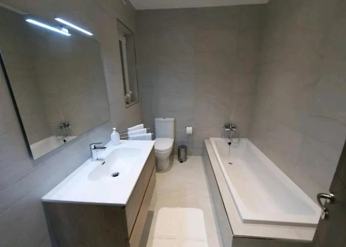 Orion Court 4c Stunning And Luxurious 3 Bedroom