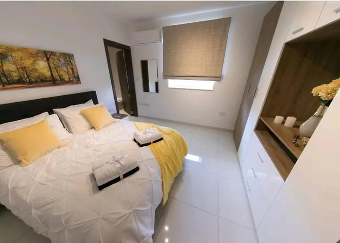 Orion Court 4c Stunning And Luxurious 3 Bedroom * Сент-Полс-Бей