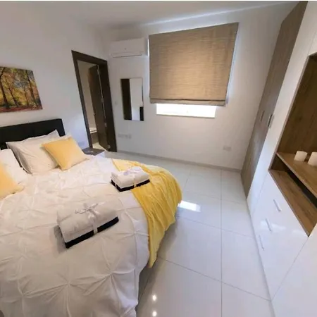 Orion Court 4c Stunning And Luxurious 3 Bedroom * St. Paul's Bay